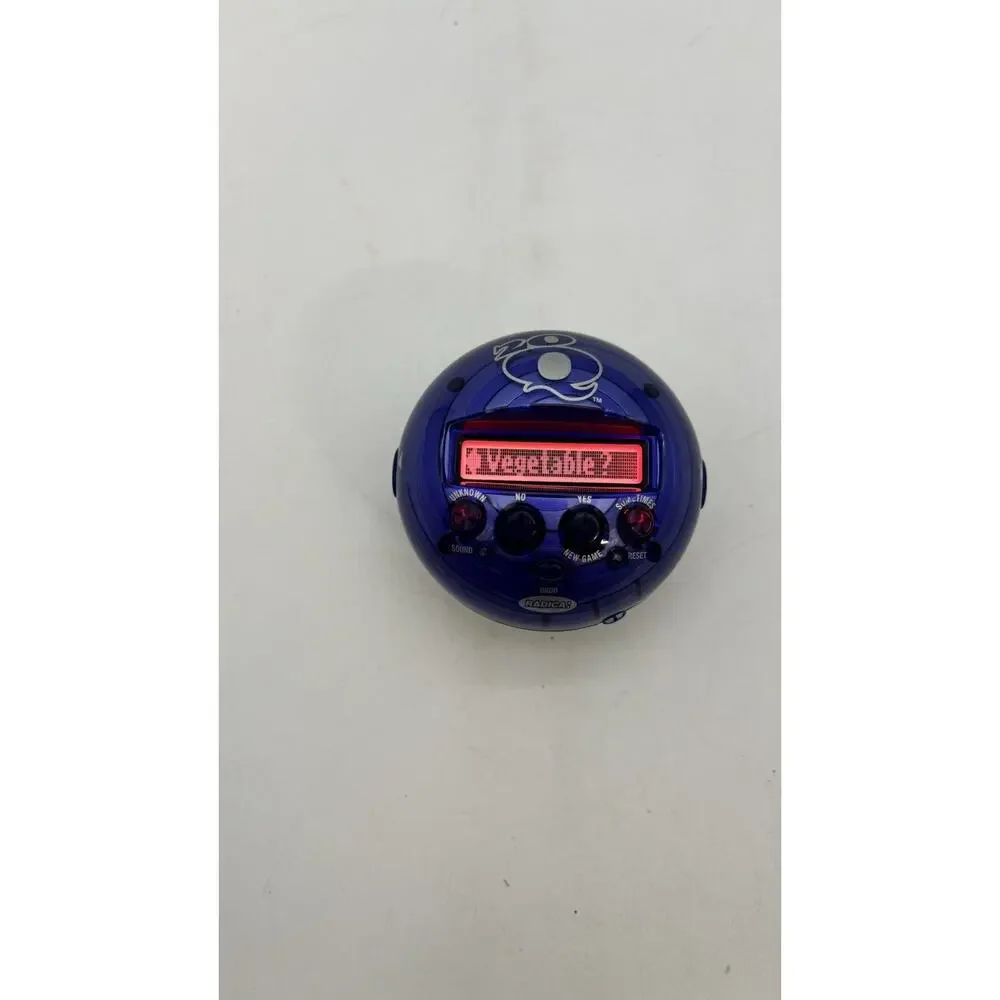 RADICA Handheld Game 20Q Battery Operated Purple 20 Questions Tested Works